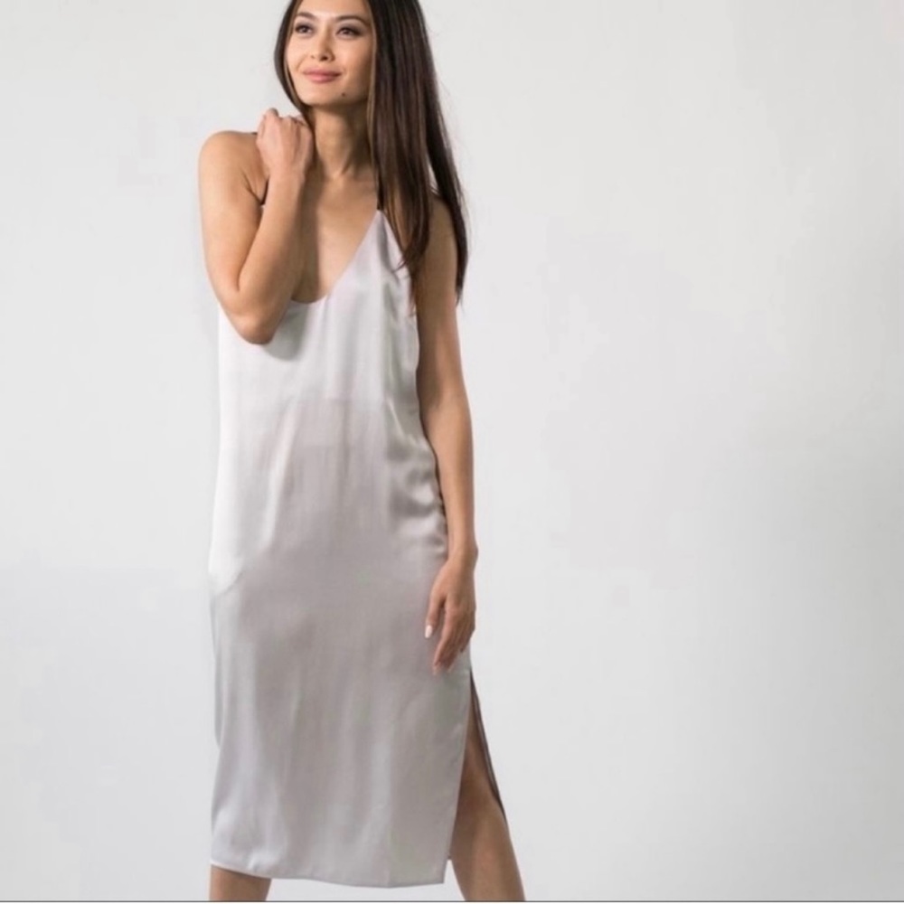 New Lunya 100% silk slip dress size XL light gray